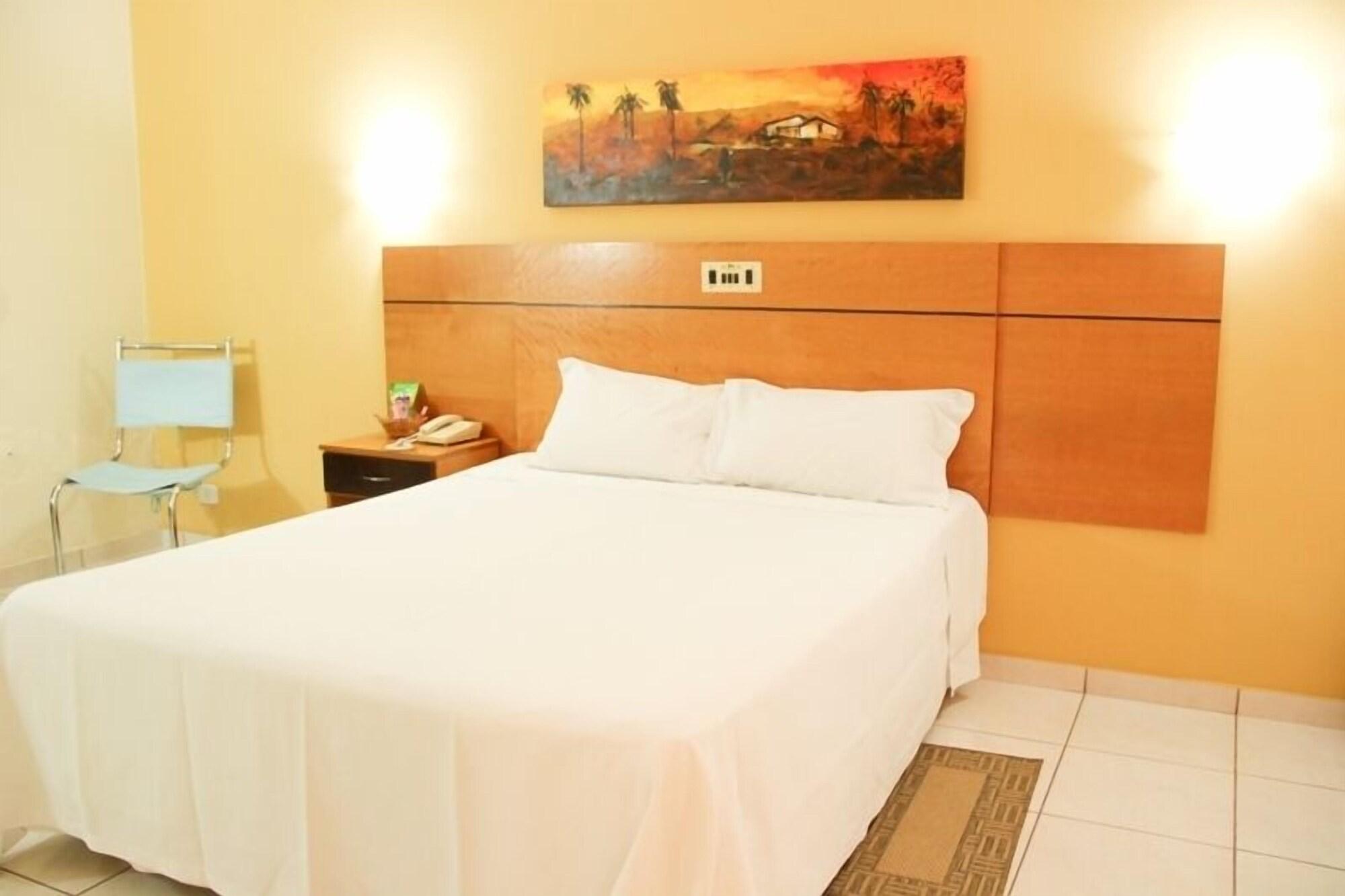 Real Palace Hotel Três Lagoas 外观 照片