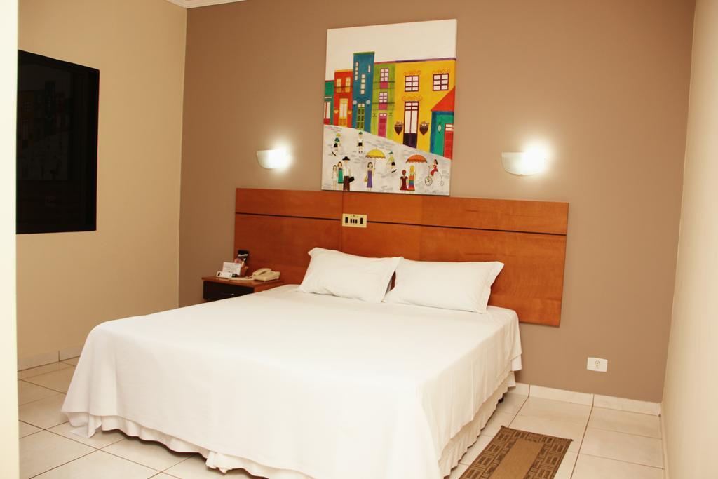 Real Palace Hotel Três Lagoas 外观 照片